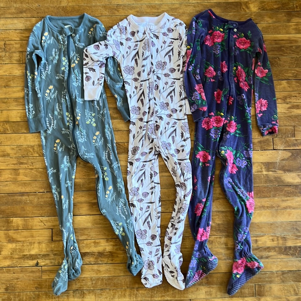Bundle of 3 floral sleep and plays